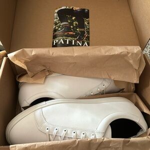 Patina White Leather Shoes, Low Top Sneaker, Men’s US Size 10